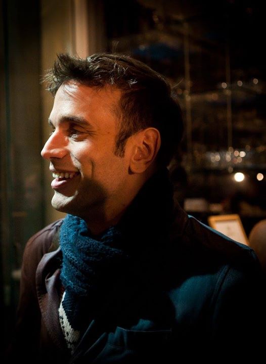 manos karatzogiannis
